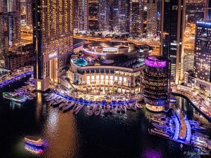 Dubai Marina Mall: مرکز خرید شیک با امکانات روزمره